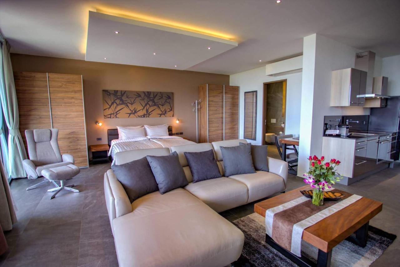 Aparthotel Ocean Rock Kalim Patong Exterior foto